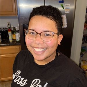 Meet your Posher, Sarah Beth